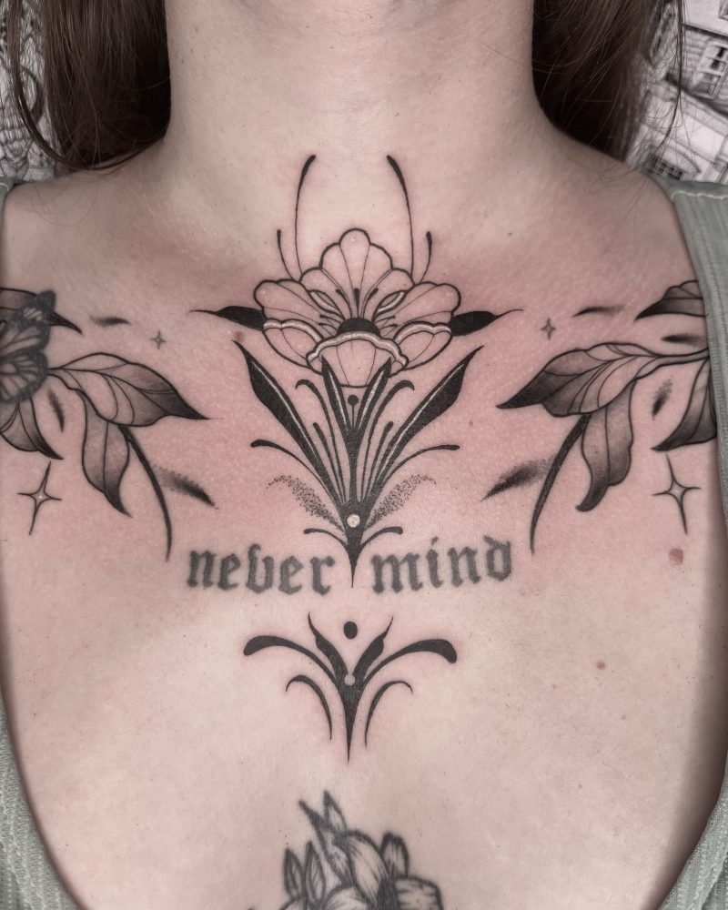Tatouage floral ornemental
